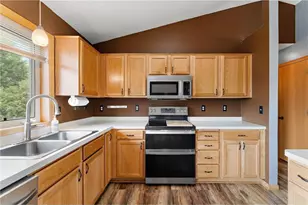 1300 Brookhaven Dr, Hammond, WI 54015 - Photo 10