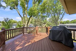 2370 Pleasant View Dr, New Brighton, MN 55112 - Photo 24