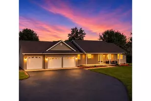 545 Kreuziger Rd, River Falls, WI 54023 - Photo 2