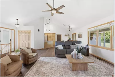 545 Kreuziger Road, River Falls, WI 54023 - Photo 4