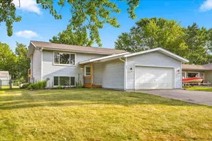 205 W Elm St, Roberts, WI 54023 - Photo 1