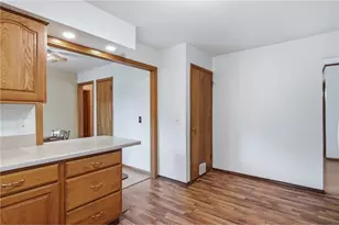 1002 W Spruce St, Chippewa Falls,  54729 - Photo 8