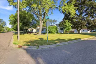 1002 W Spruce St, Chippewa Falls,  54729 - Photo 24