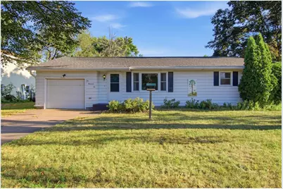 1002 W Spruce Street, Chippewa Falls,  54729 - Photo 2