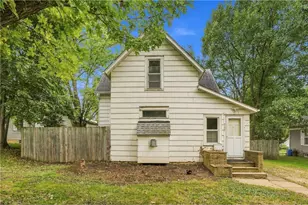 536 E Maple St, River Falls, WI 54022 - Photo 1