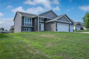 818 Rose Ct, Somerset, WI 54025 - Photo 4