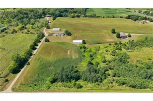 206 County Rd Jj, Kinnickinnic Township, WI 54022 - Photo 2