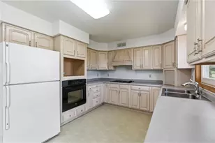 206 County Rd Jj, Kinnickinnic Township, WI 54022 - Photo 10