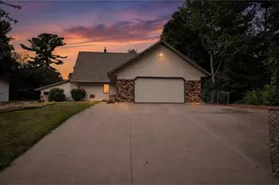 2707 Cherry Blossom Ln, Menomonie, WI 54751 - Photo 52