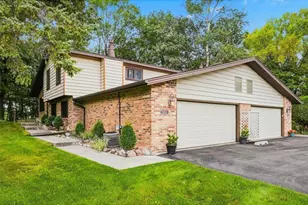 1251 Archer Ln, Plymouth, MN 55447 - Photo 2