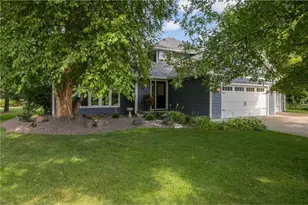 2260 Walnut Creek Dr, Stillwater, MN 55082 - Photo 2