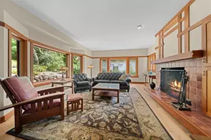 1619 Golf View Dr, River Falls, WI 54022 - Photo 8