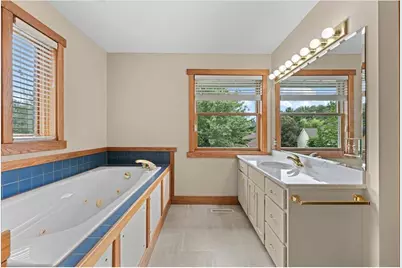 1619 Golf View Drive, River Falls, WI 54022 - Photo 34
