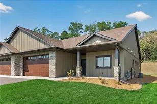 1092 Legend Ln, River Falls, WI 54022 - Photo 2