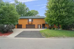 9140 Aldrich Ave, Bloomington, MN 55420 - Photo 4