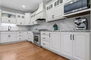4766 S Oakwood Hills Pkwy, Eau Claire, WI 54701 - Photo 10