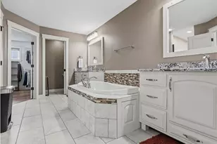 4766 S Oakwood Hills Pkwy, Eau Claire, WI 54701 - Photo 20