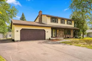 454 Oday St, Maplewood, MN 55119 - Photo 2