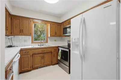 454 Oday Street, Maplewood, MN 55119 - Photo 18