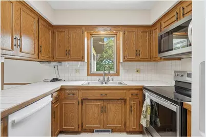 454 Oday Street, Maplewood, MN 55119 - Photo 18