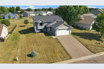 1381 Pheasant Run, New Richmond, WI 54017 - Photo 2