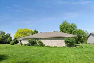 700 Spruce Dr, Hudson, WI 54016 - Photo 32