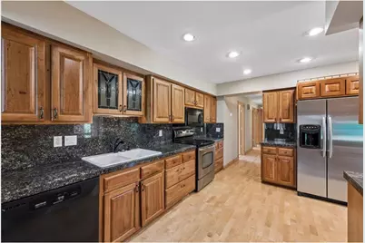 700 Spruce Drive, Hudson, WI 54016 - Photo 18