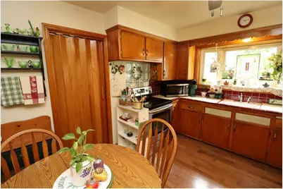 2141 S Livingston Terrace, West Allis, WI 53219 - Photo 32