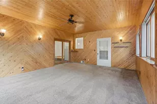 272 Glenmont Rd, Troy Township, WI 54022 - Photo 14