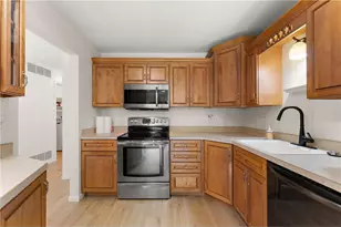 14349 Fairway Dr, Eden Prairie, MN 55344 - Photo 8