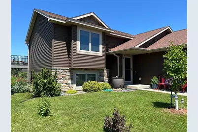 2237 Pioneer Trail, New Richmond, WI 54017 - Photo 4