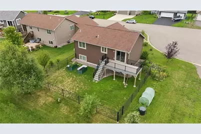 2237 Pioneer Trail, New Richmond, WI 54017 - Photo 36