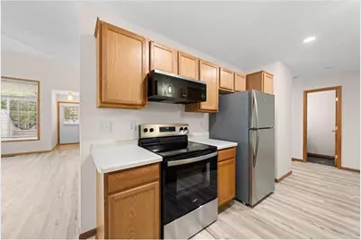 617 Grandview Way, Hudson, WI 54016 - Photo 8