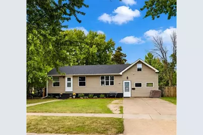 431 N 1st Street, New Richmond, WI 54017 - Photo 2