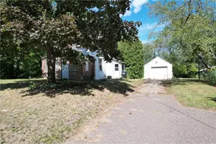 2466 Dale St, Roseville, MN 55113 - Photo 4