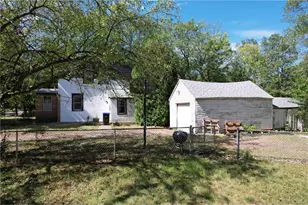 2466 Dale St, Roseville, MN 55113 - Photo 10