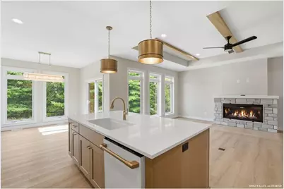 538 Chapman Hills Court, Saint Joseph, WI 54016 - Photo 6