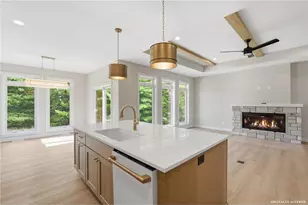 538 Chapman Hls Ct, Saint Joseph, WI 54016 - Photo 6