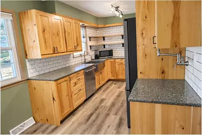 439 N 8th Street, River Falls, WI 54022 - Photo 6