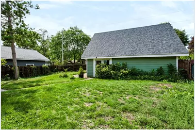 319 N Pearl Street, River Falls, WI 54022 - Photo 36