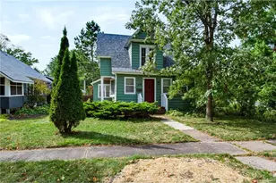 319 N Pearl St, River Falls, WI 54022 - Photo 4