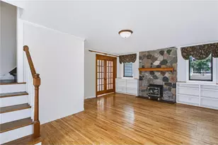 319 N Pearl St, River Falls, WI 54022 - Photo 8
