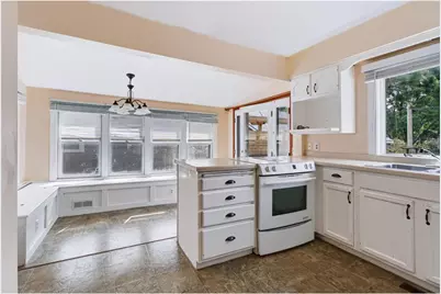 319 N Pearl Street, River Falls, WI 54022 - Photo 14