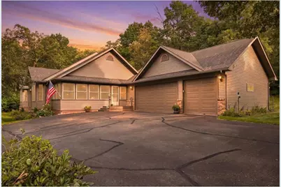 1234 County Road J, Kinnickinnic Township, WI 54022 - Photo 2