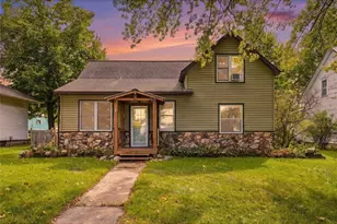 121 W Race Ave, Elmwood, WI 54740 - Photo 2