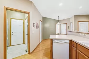 776 Meredith Cir, River Falls, WI 54022 - Photo 4