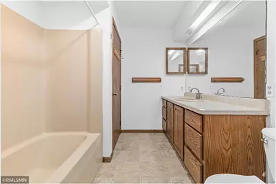 453 Hunter Hill Road, Hudson, WI 54016 - Photo 24