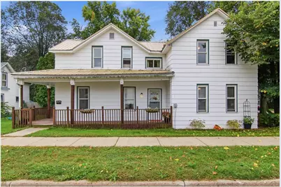 465 W Spruce Street, Chippewa Falls,  54729 - Photo 2