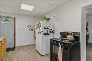 465 W Spruce St, Chippewa Falls,  54729 - Photo 10