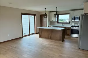1825 Cypress Trail, New Richmond, WI 54017 - Photo 4